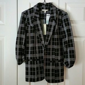 Black & white blazer with 3/4 sleeve